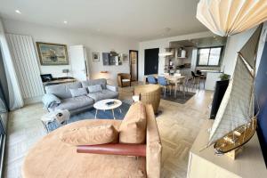 Appartements Luxury T3 neuf de standing Front de mer vue 180 : photos des chambres
