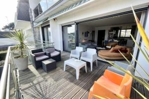 Appartements Luxury T3 neuf de standing Front de mer vue 180 : photos des chambres