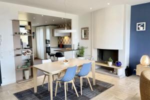 Appartements Luxury T3 neuf de standing Front de mer vue 180 : photos des chambres