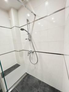 Appartements Luxury T3 neuf de standing Front de mer vue 180 : photos des chambres
