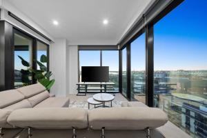 High Rise Marina Tower Residence
