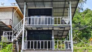 The Good View Erawan Resort