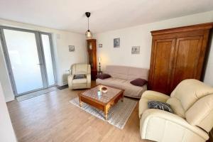 Maisons de vacances Maison de charme vue mer 180 renovee Acces plage : photos des chambres