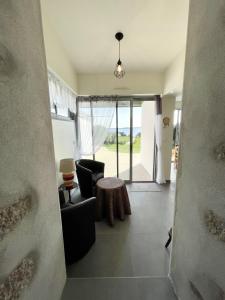 Maisons de vacances Maison de charme vue mer 180 renovee Acces plage : photos des chambres