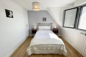 Maisons de vacances Maison de charme vue mer 180 renovee Acces plage : photos des chambres