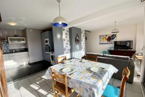Appartements Charmant T3 cosy A 2 pas du bourg et des plages : photos des chambres