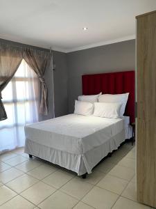 Beach view, en-suite bedroom4