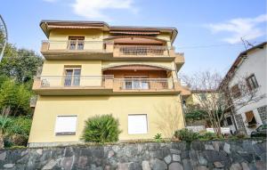 Stunning Apartment In Fosdinovo