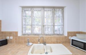 Awesome Home In Fayence With Wifi