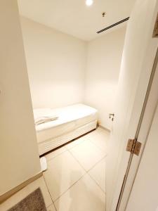 Apartments with three bedrooms at address hotel