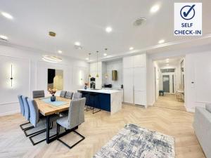 Buda Suite I Hill Charm I 3BDRM I Self CHKN