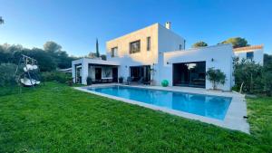 Villas Maison La pause Contemporaine et Piscine Privee : photos des chambres