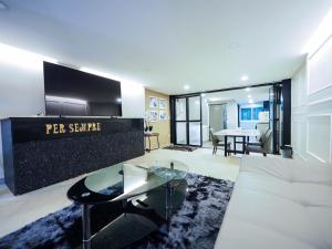 RB9 Olivers House in Kaset