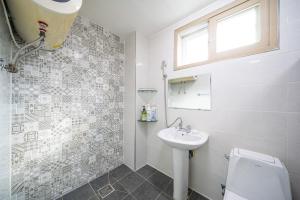 Seogwipo Yongnuni Pension