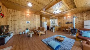 Yangyang hwansangeui seong pension