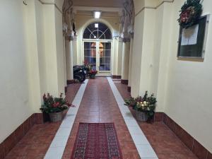 NOBLES APARTMENT 4****