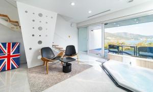 Geoje Star Marine Pool Villa