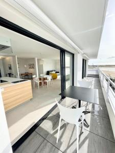 Appartements Luxury Haut Standing Vue mer d'exception 360 : photos des chambres