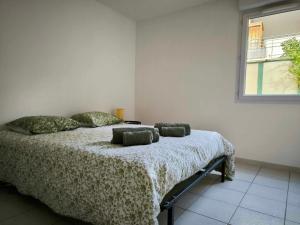 T2, 10min centre historique, clim, jardin, parking
