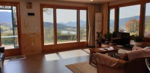 Full Moon Dalbawi Pension