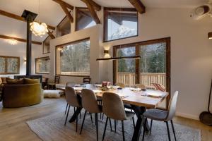 Chalet des Eaux Rousses -Renove -Prive - Vues 360 Mont Blanc