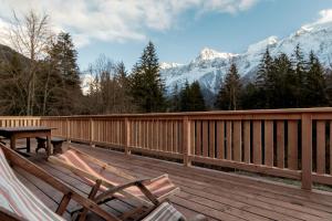 Chalet des Eaux Rousses -Renove -Prive - Vues 360 Mont Blanc