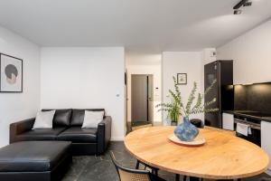 Apartments Deluxe Cannes 51 by BookingHost