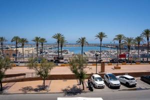 One bedroom apartment next to the port