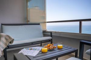 One bedroom apartment next to the port