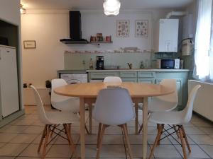 Appartements La maison du pecheur - De l-espace a 2mn de la mer - 58m2 - 6max : photos des chambres