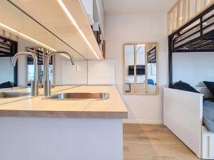 Studio chaleureux rénové au pied des pistes