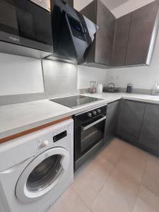 Appartements Spacieux, Wi-Fi, a 2 min a pied du Lac de Creteil : photos des chambres