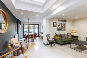 Stylish Shepherds Bush Flat w Patio