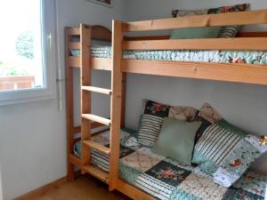 Appartements Le 102, T3 pour 5 personnes, vue montagne, classe 2 etoiles NF, parking, piscine en ete : photos des chambres
