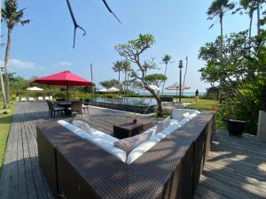 Ombak Luwung Beachfront Estate