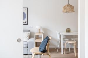 Modern 1 bedroom apartments near Drassanes