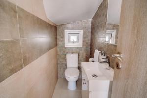 Alasia 16 - Modern smart villa in tranquil serenity