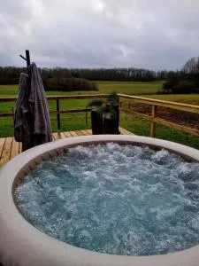Tiny housse serenity avec jacuzzi - Clavier