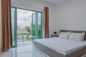 Red Coral Hotel