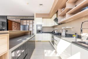 Exclusive Marina Stay - Posh 3BR with Stunning Views