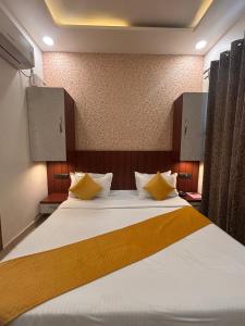 Anushangi Hotel