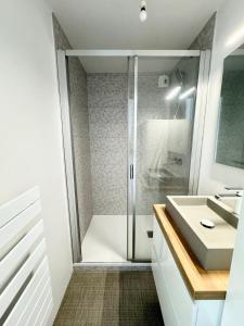 Maisons de vacances Luxury ! Villa d’architecte piscine - Vue mer 180 : photos des chambres