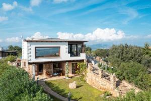 Villa Aurazure by Klodge