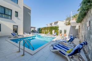 Luxury villa Blue Sky, private pool, breakfast