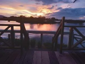 Sunset bar bungalows - Don Som