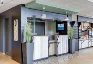 Hotels B&B HOTEL Reims Croix Blandin : photos des chambres