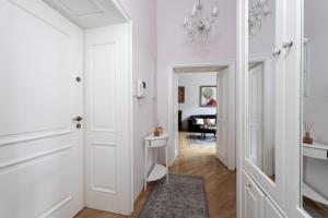 Św Tomasza Old Town, Sun & Snow