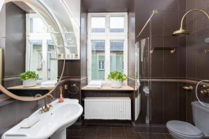 Św Tomasza Old Town, Sun & Snow