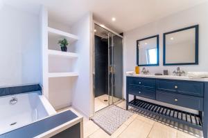 Le Cocon - 3 lits - Billard - Parking gratuit - Terrasse - Wifi