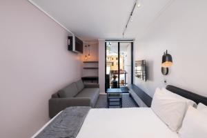 Flamingo 404 - Sea Point Studio Apartment